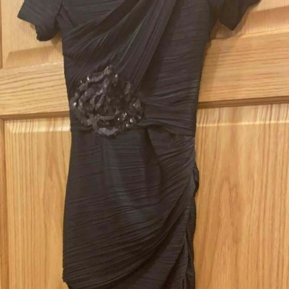 Halston Heritage Midi Dress - Picture 5 of 13